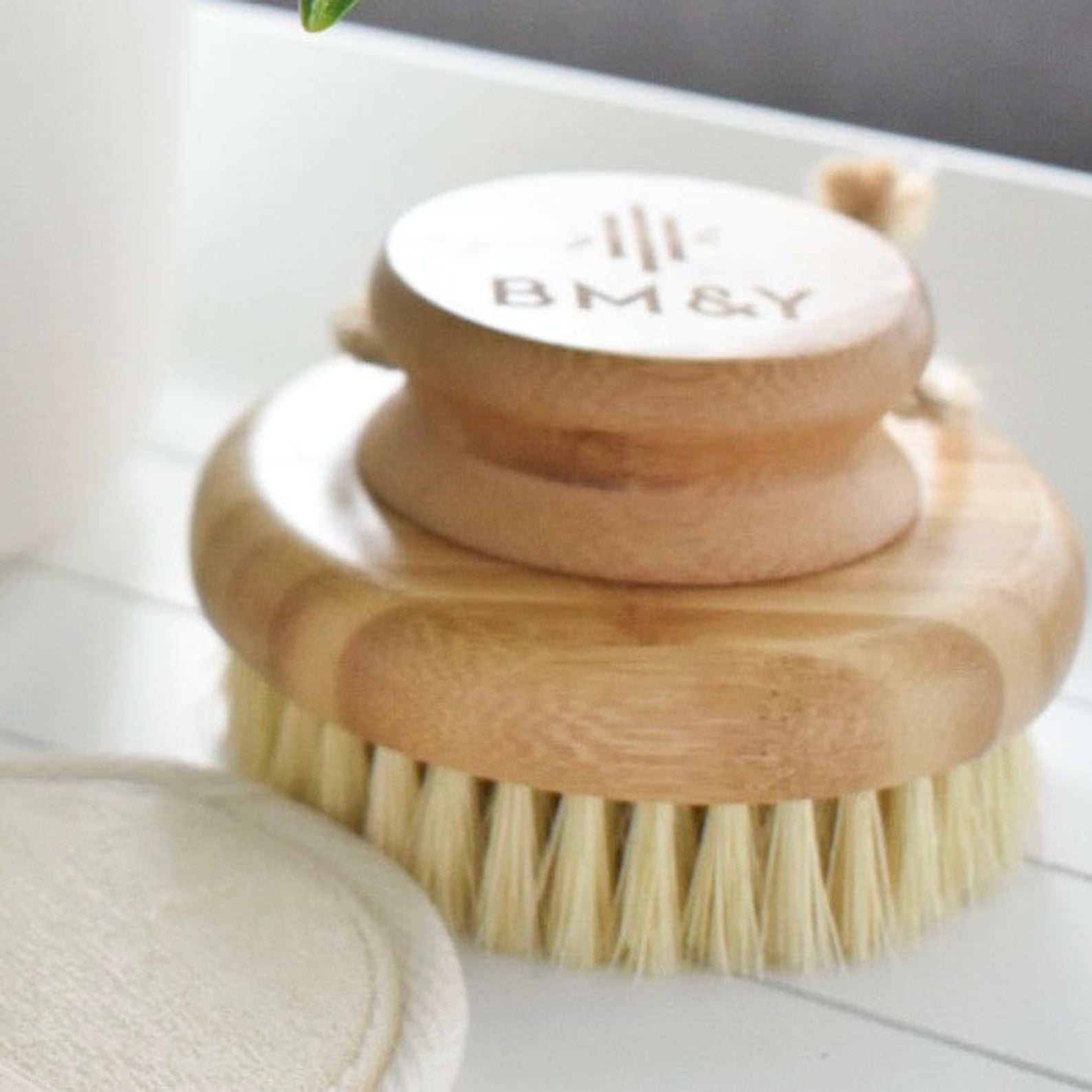 Dry bamboo body brush with vegan friendly bristles