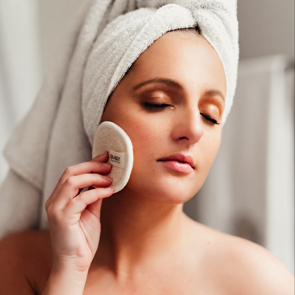 How reusable makeup remover pads work