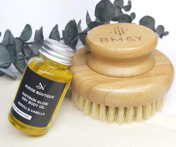 Bamboo round body brush with 30 ml bottle of dry body oil